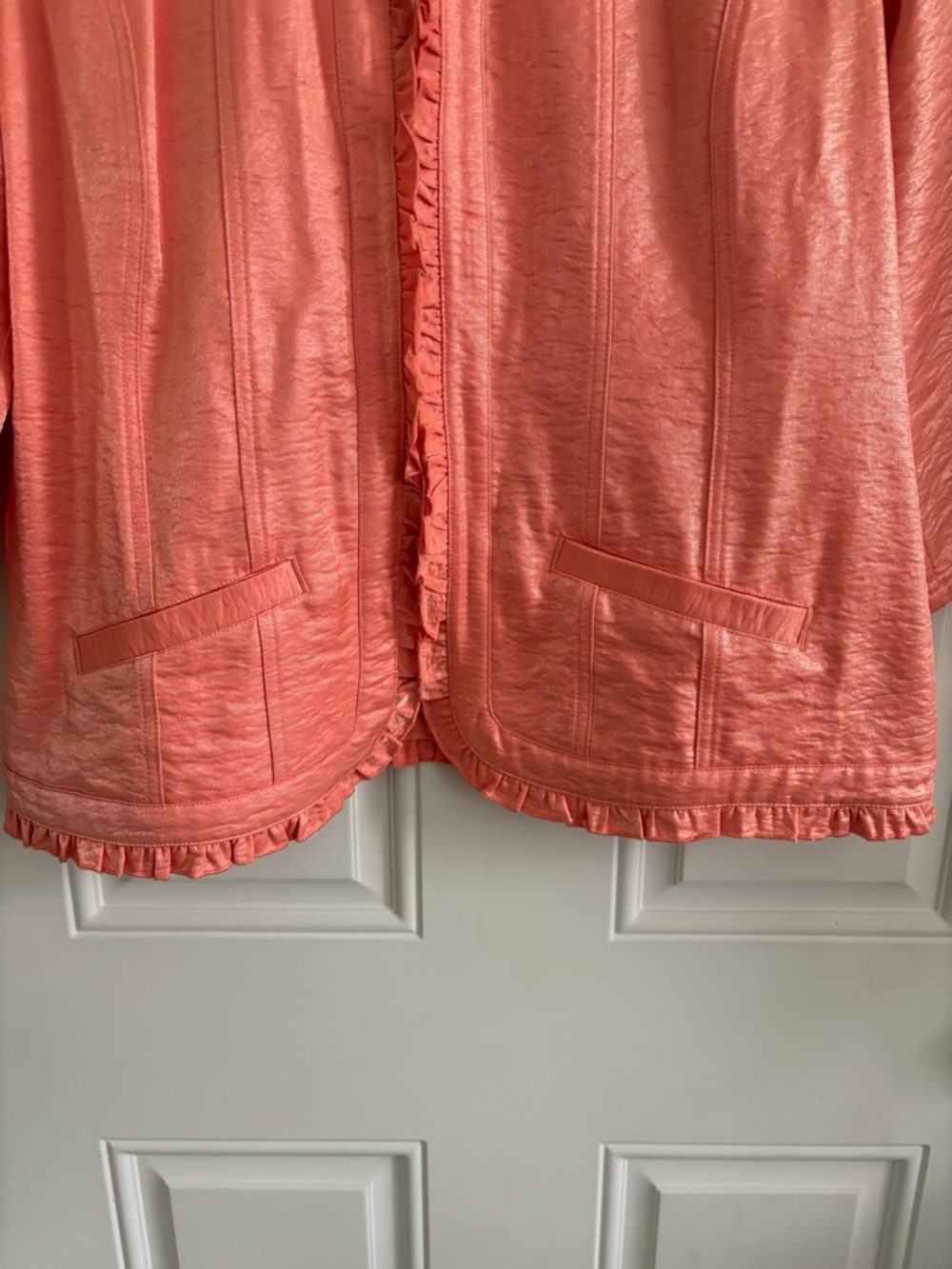 ❤️2/$15 or 3/$2Chico’s Coral Pink Ruffled Front Jacket, Size 3/Women’s XL - Picture 2 of 11